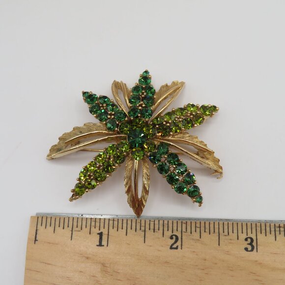 Vintage Green Rhinestone Floral Leaf Gold Tone Brooch - Picture 8 of 8
